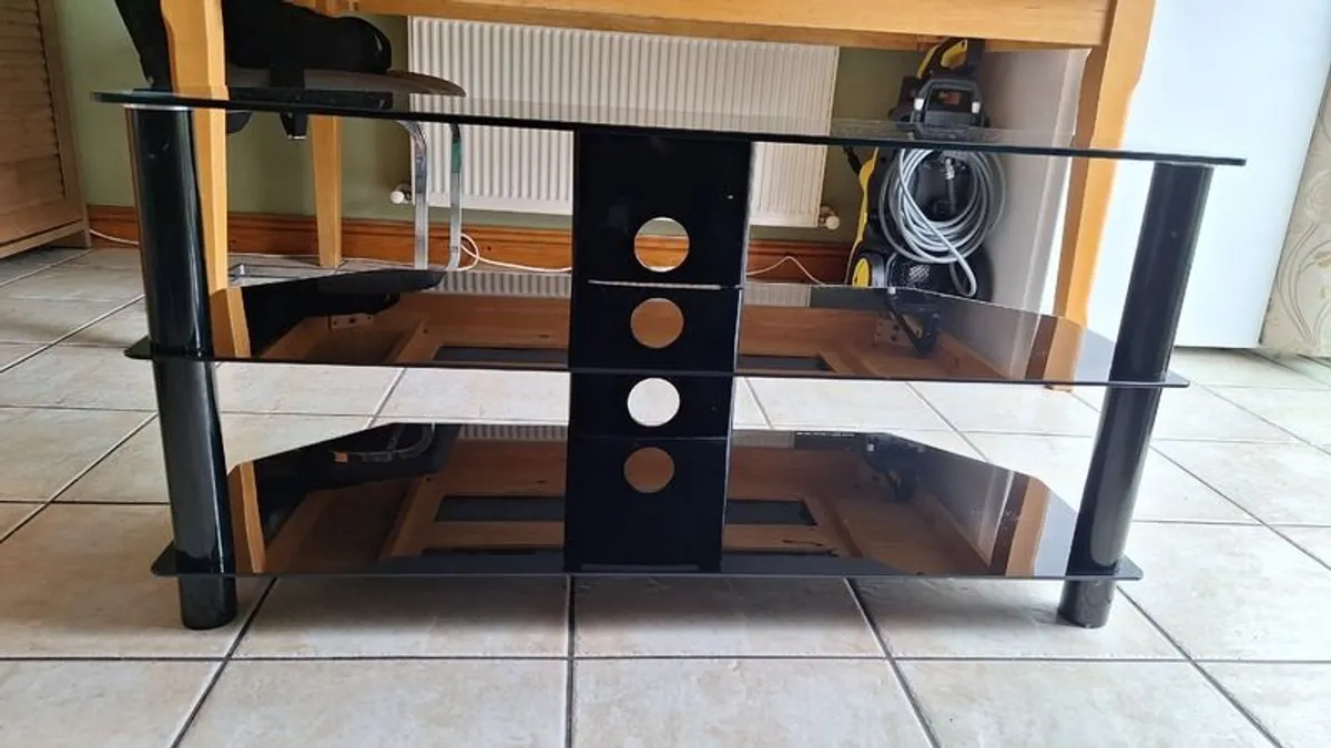 Tv stand - Image 2
