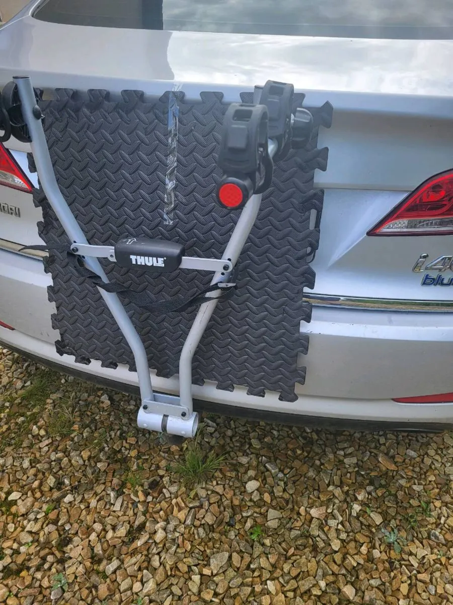 Thule bike rack - Image 1