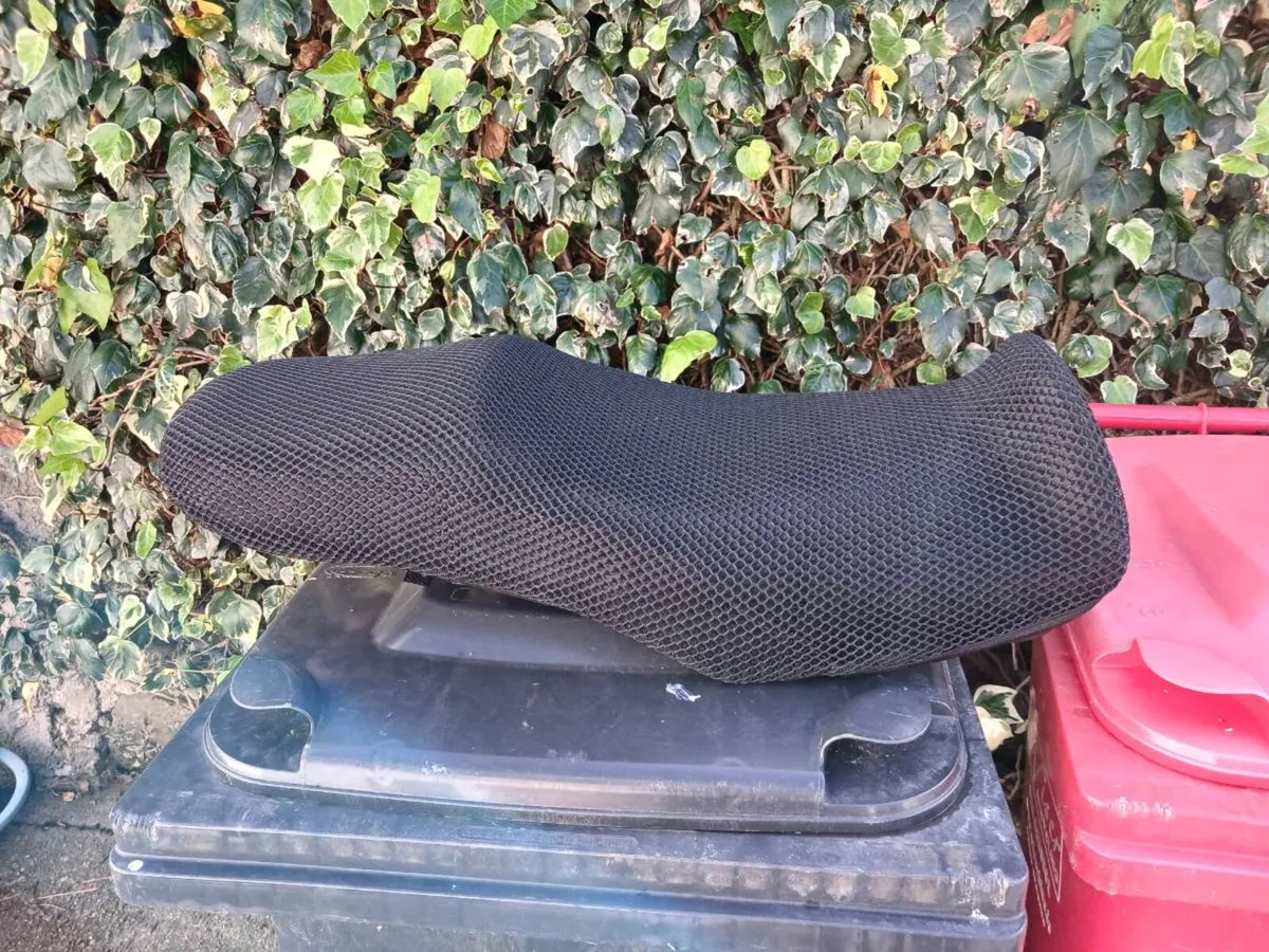 Yamaha fazer fzs1000 saddle - Image 1