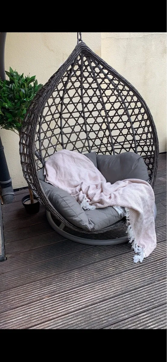 Outdoor egg swing chair- Free. Collection only - Image 1