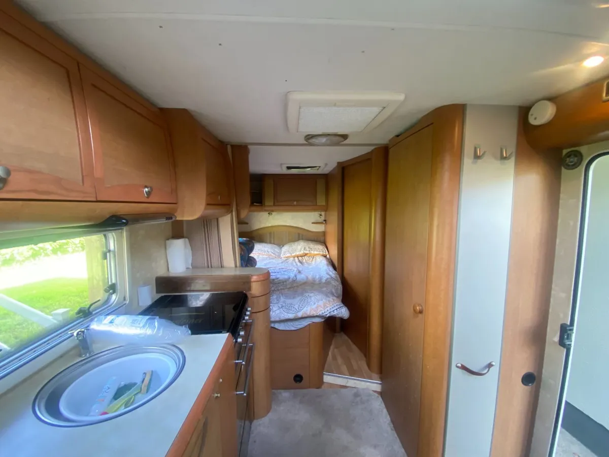 2005 Bessecar camper - Image 4