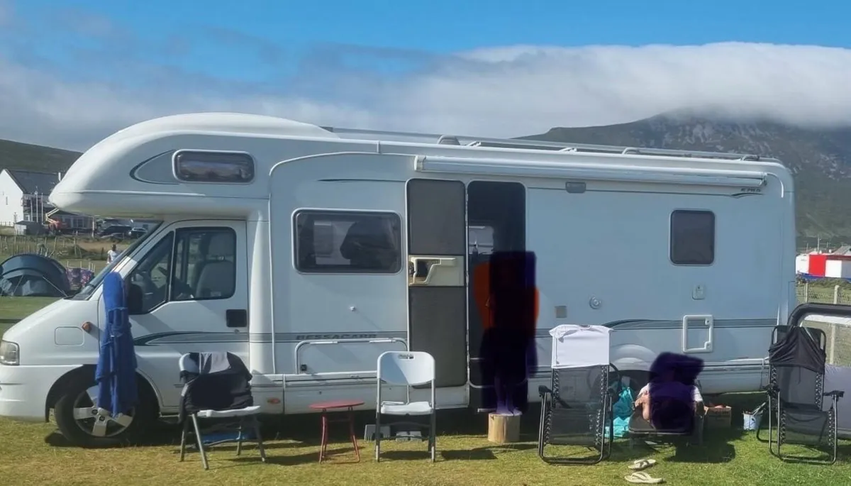 2005 Bessecar camper - Image 1