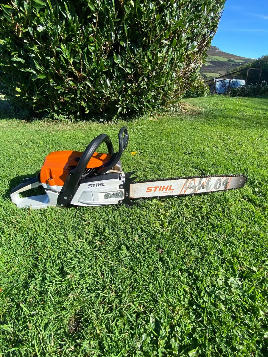 Chainsaws and lawnmowers - Image 1