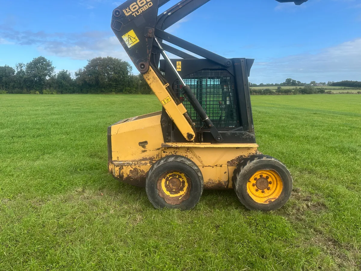 New Holland LX665 Turbo skid steer loader - Image 4