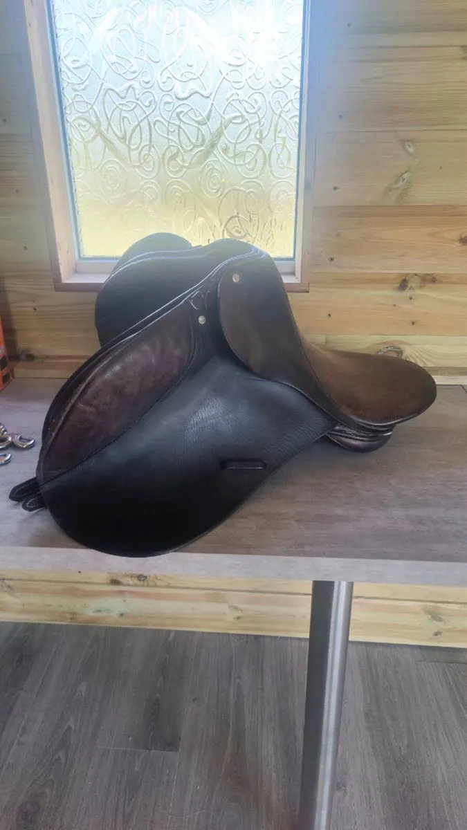 17inch Brown saddle - Image 1