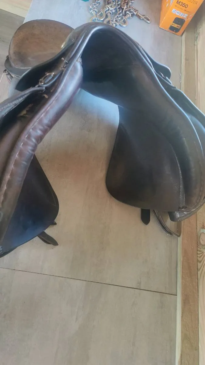 17inch Brown saddle - Image 3