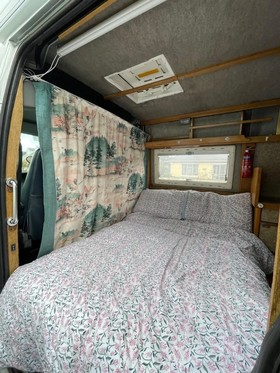 Renault Master 2004 Campervan Conversion - Image 2