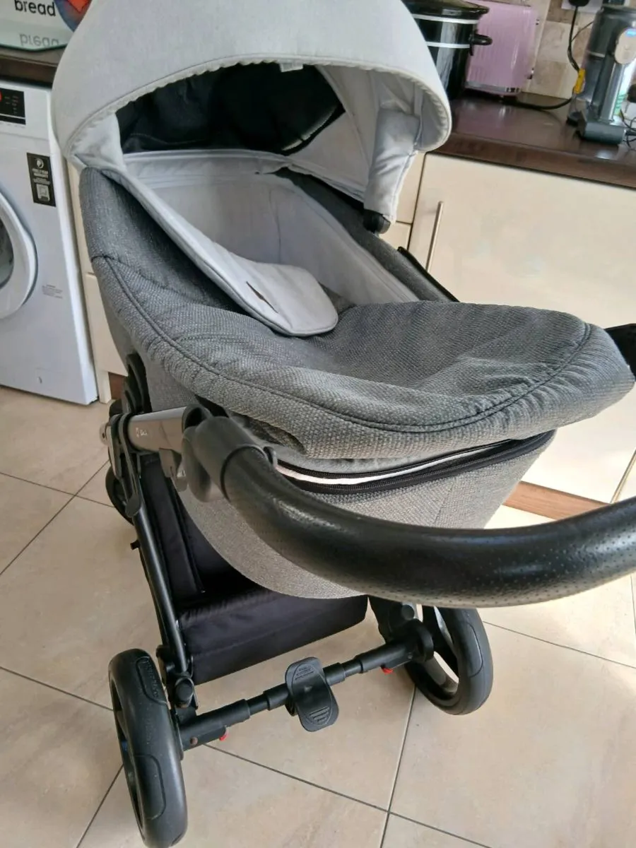 BABYS PRAM LIKE NEW - Image 1