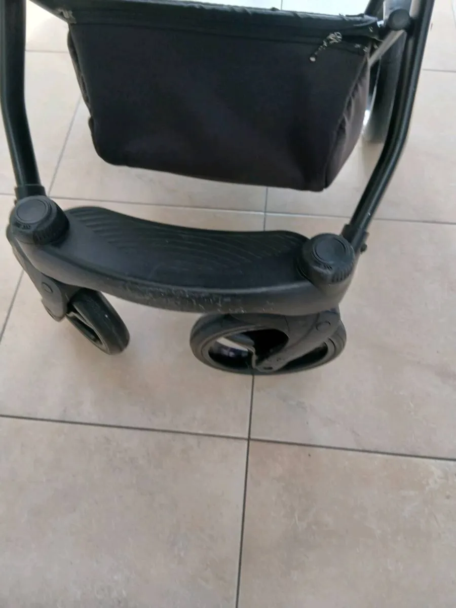 BABYS PRAM LIKE NEW - Image 3