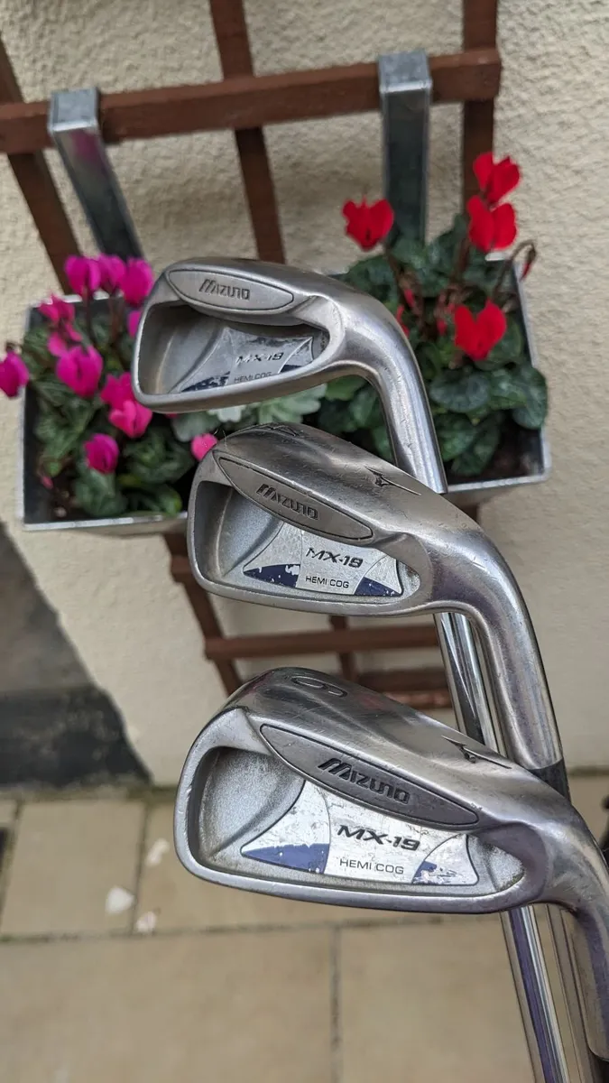 Set of Mizuno Clubs - Image 3