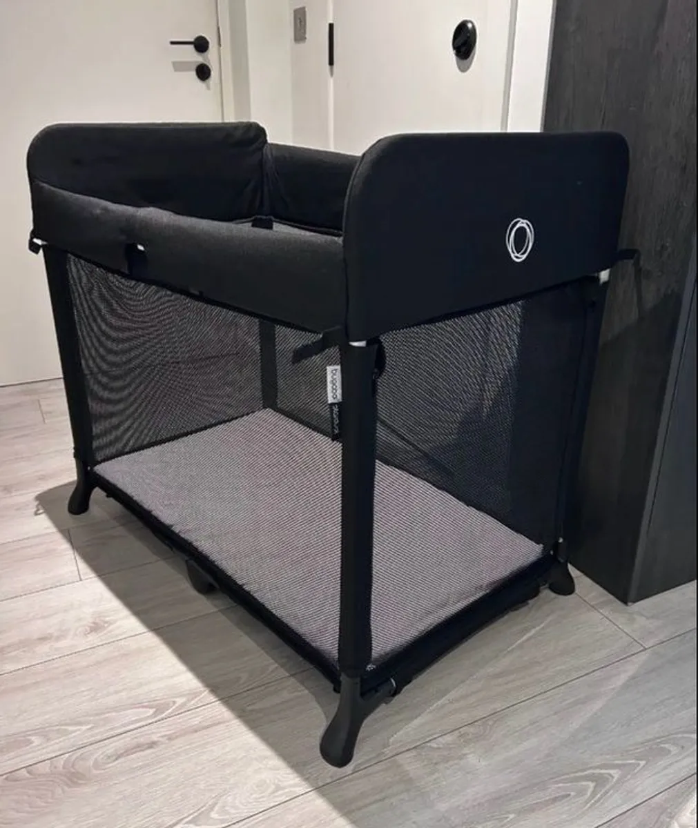 Bugaboo Stardust Pack and Play Crib - Image 2