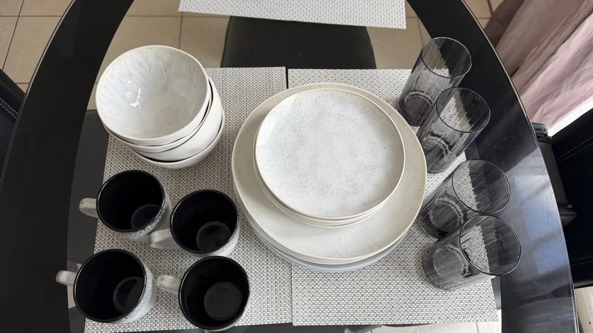 Dinnerware Set (20 Pieces) - Image 2