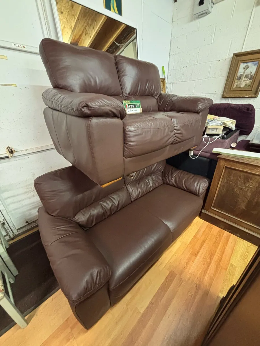 Brown leather 2 piece suite - Image 4