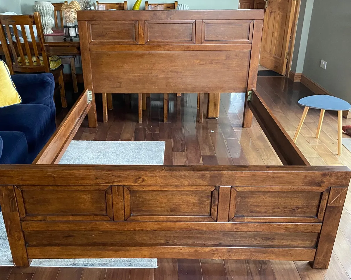 5ft Solid wood bed frame - Image 1