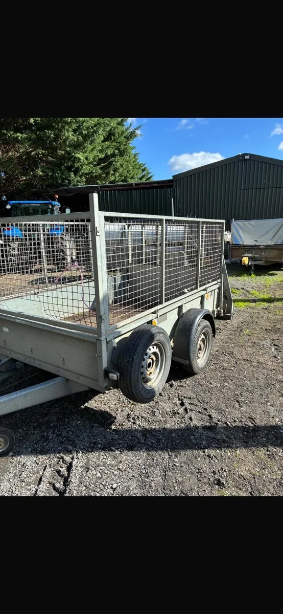Trailer - Image 2
