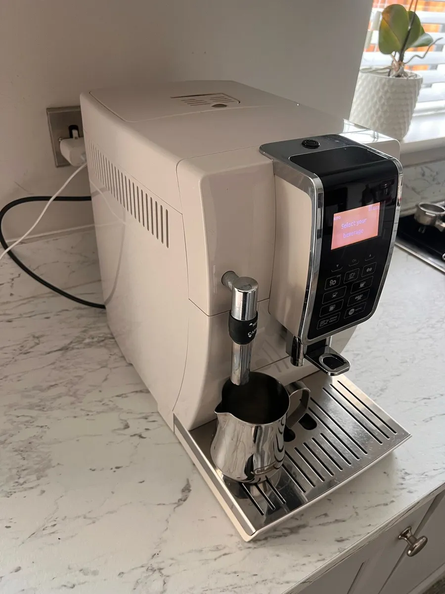Delonghi Dinamica bean to cup coffee machine - Image 3