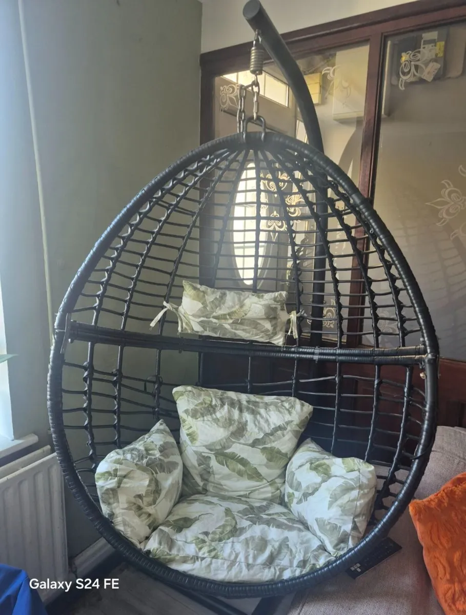 Egg chair - Image 2