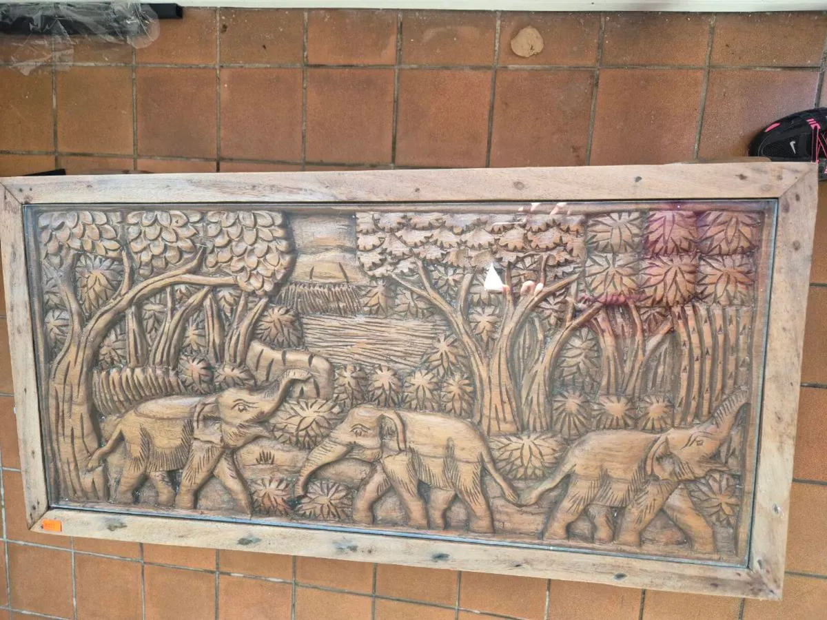 Hand carved Thai coffee table - Image 2