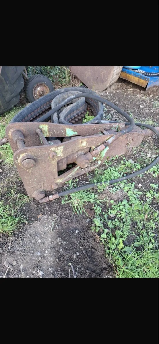 Various hitachi 120/130 digger buckets - Image 4