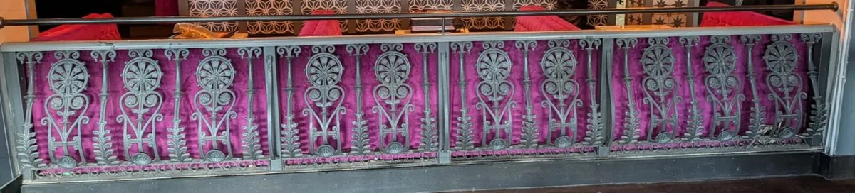 Ornate Cast Iron Railing - 4 Panels, approx 6m