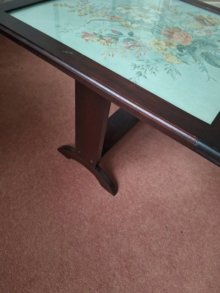 Fire Screen Decorative & Coffee Table - Image 2