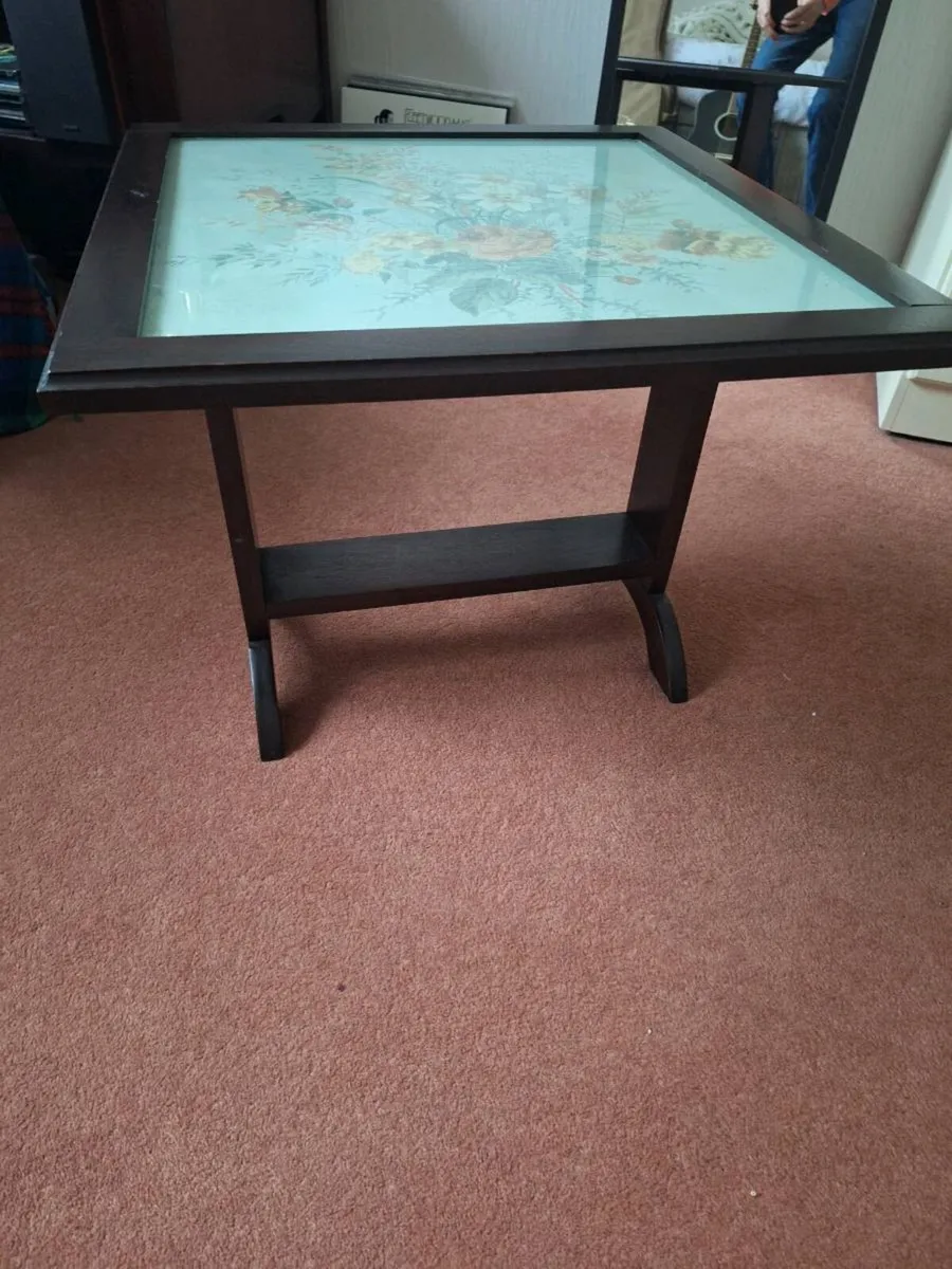 Fire Screen Decorative & Coffee Table - Image 3