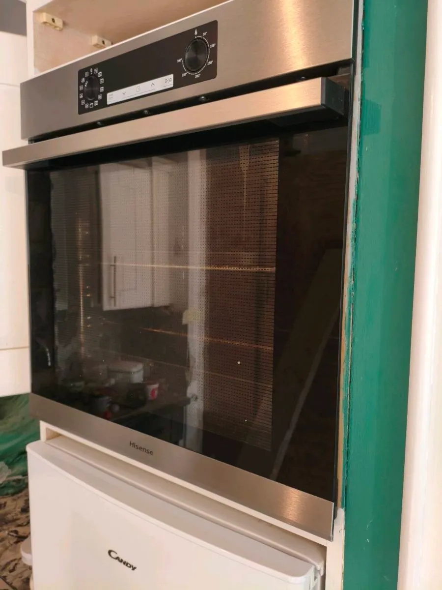 Hisense single oven - Image 2