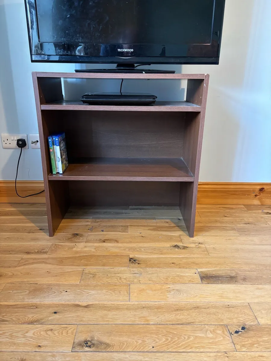 TV stand - Image 1