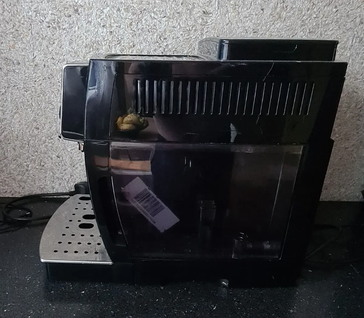 De’Longhi Magnifica Bean-to-Cup Coffee Machine - Image 4
