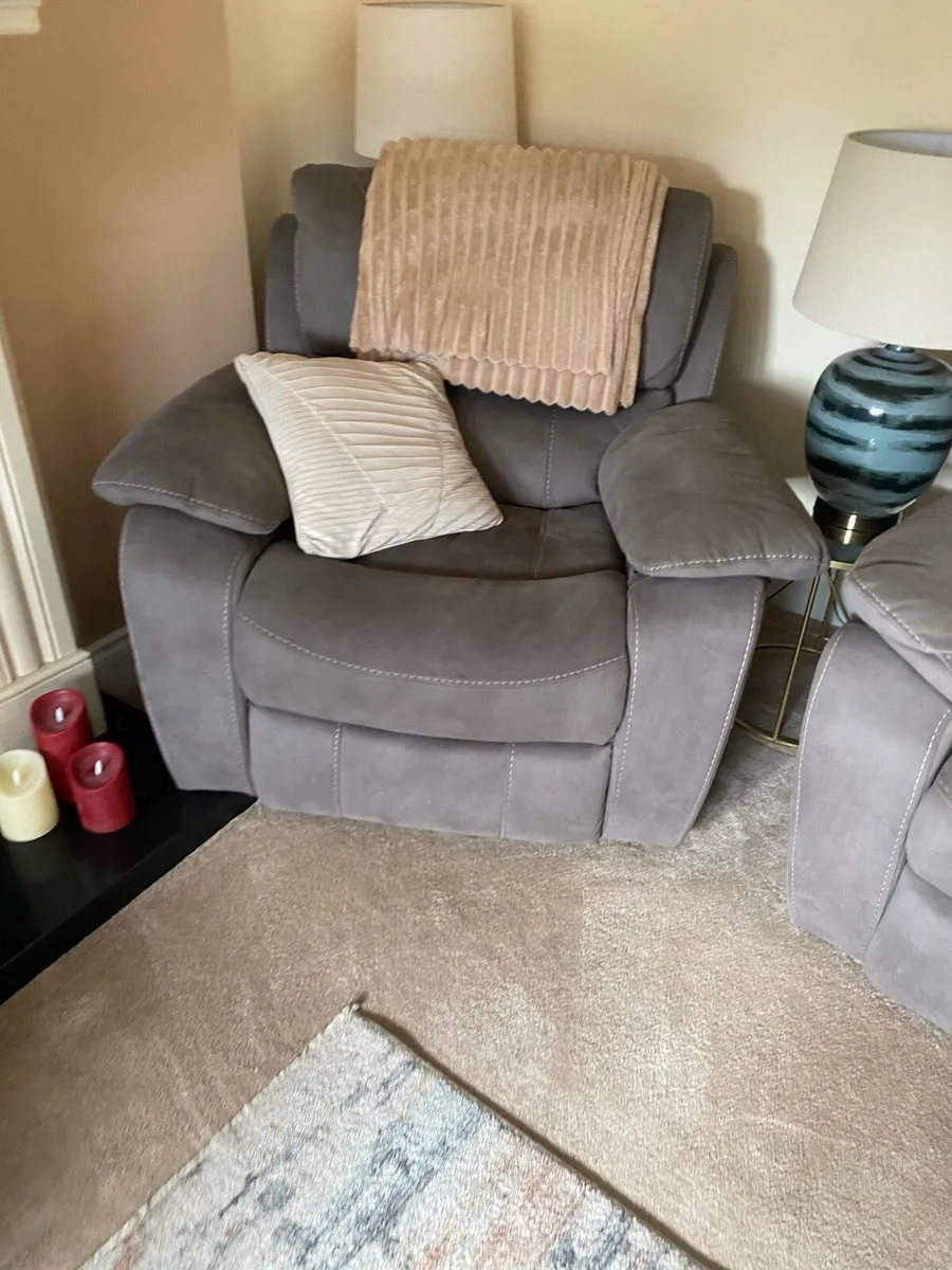 Recliner suite - Image 2