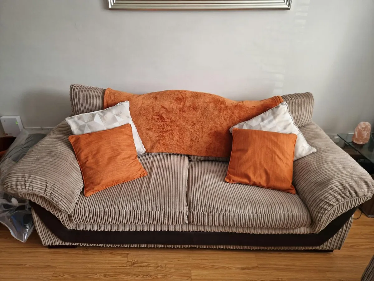 Couches - Image 2