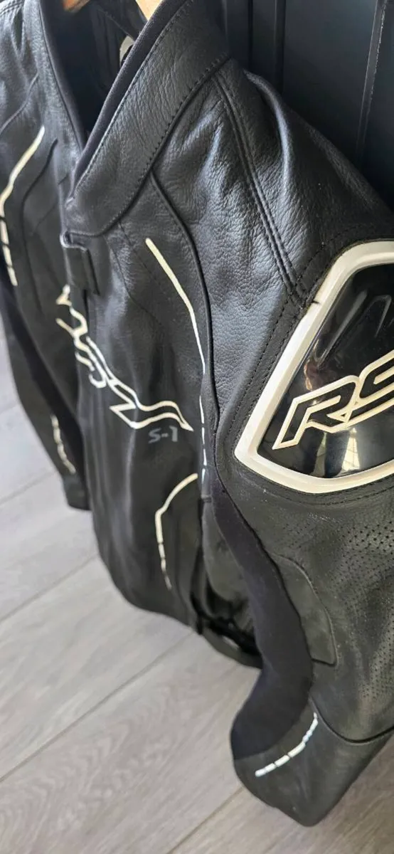 Motorbike Jacket & Gloves - Image 4
