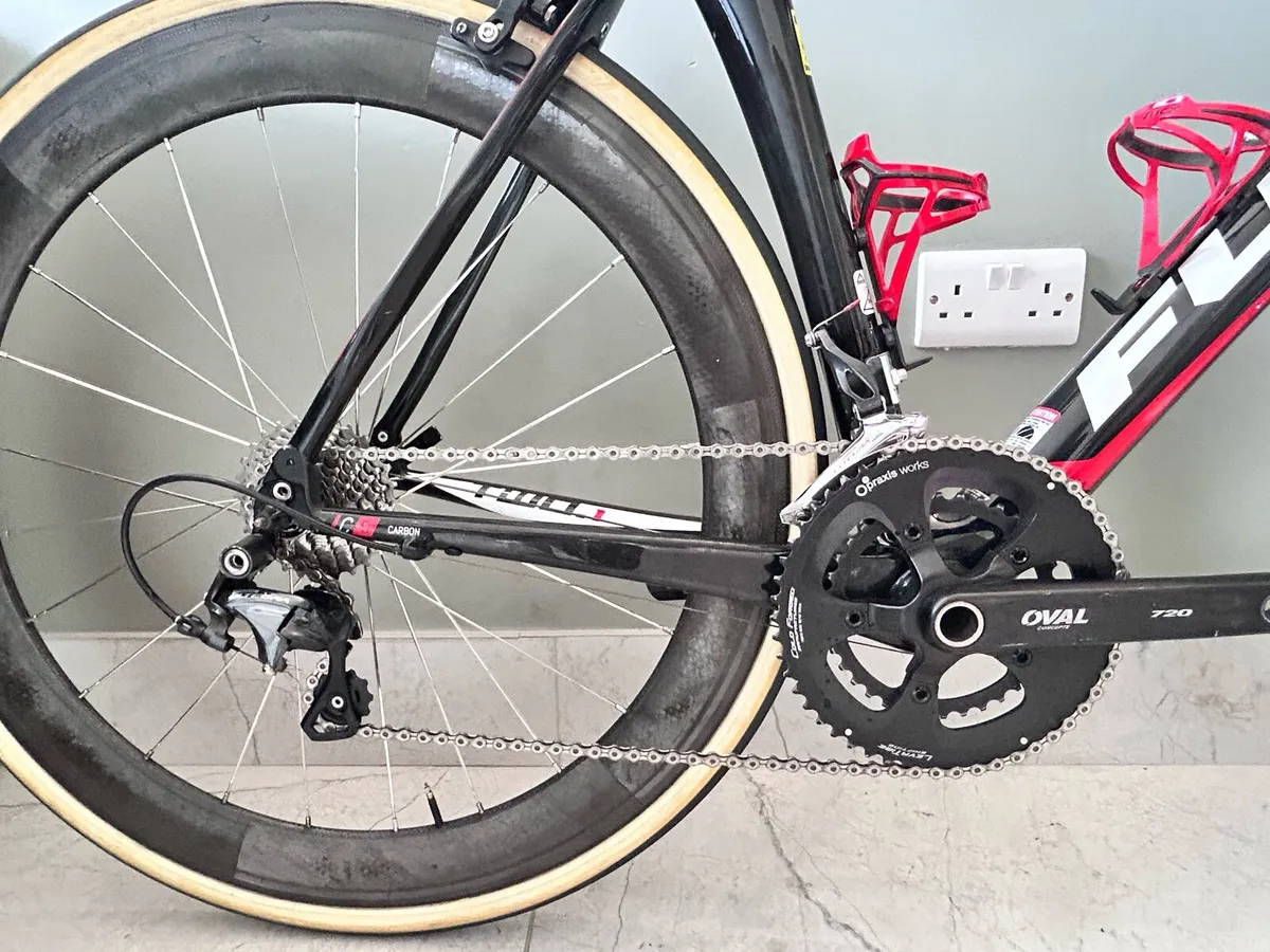 Fuji TWO.1 road bike - Image 3