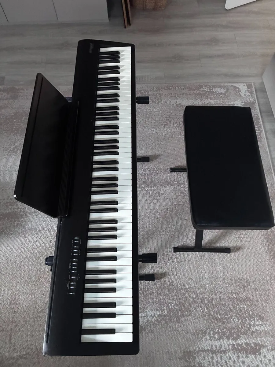 ROLAND FP30X - electric piano - Image 1