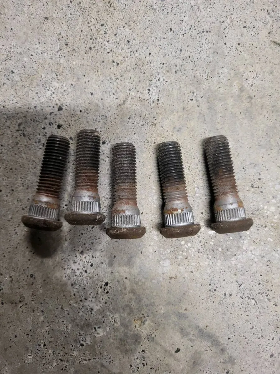 Toyota lock nut set - Image 3
