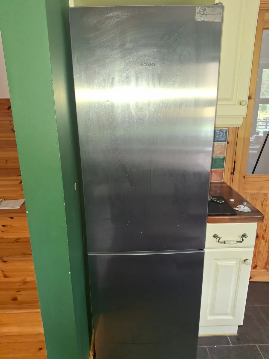 Siemens Free Standing Fridge Freezer - Image 1