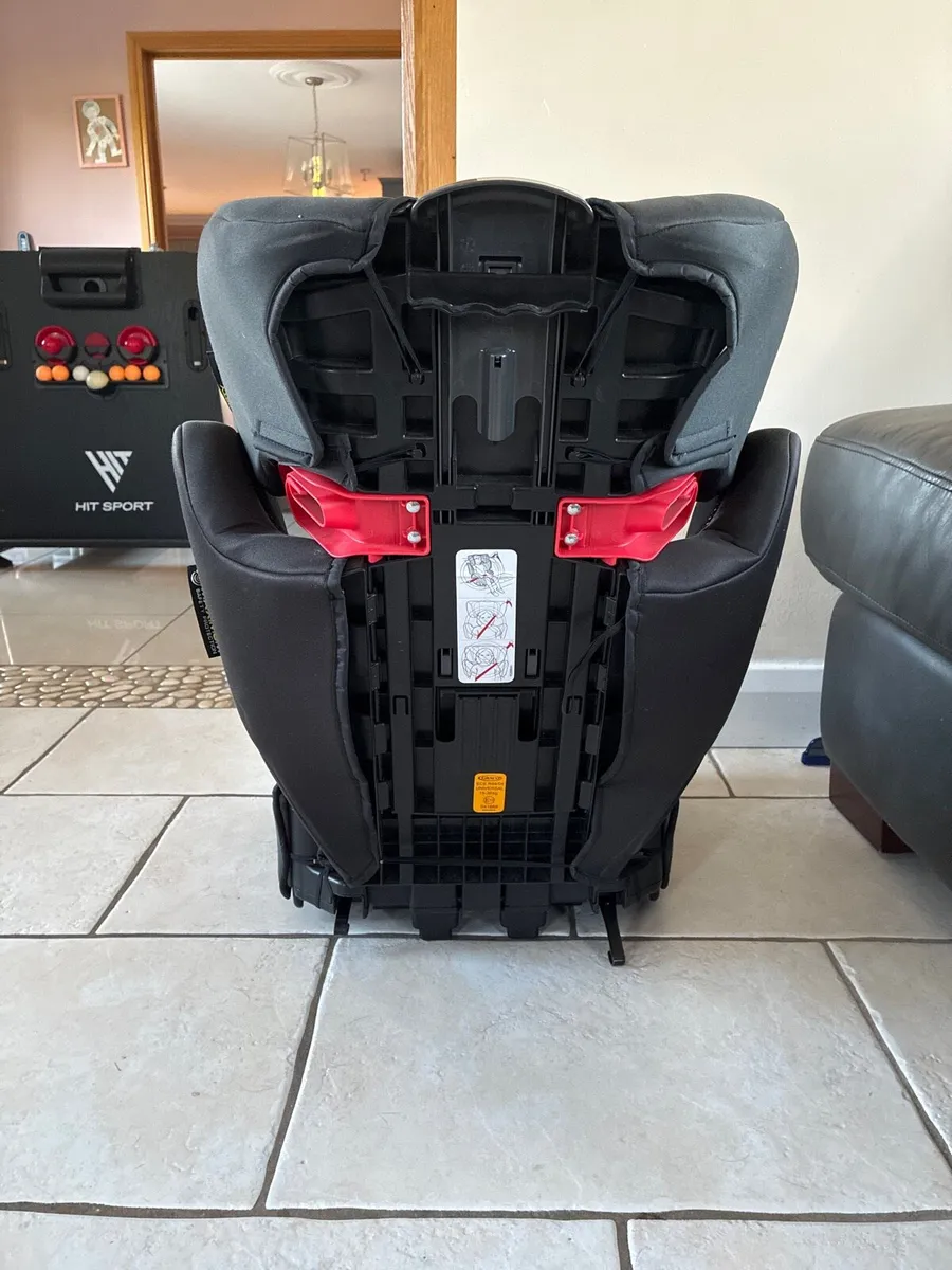 Graco Affix Car Seat - Image 2
