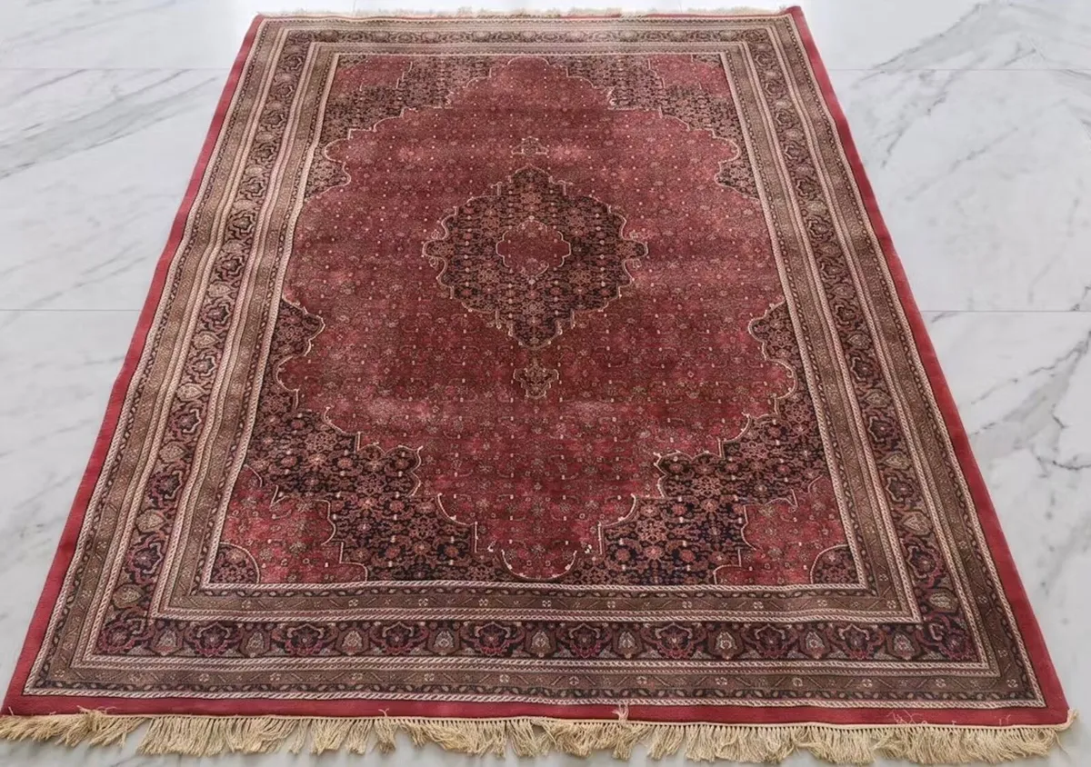 This is a good old hand knotted carpet - Image 2