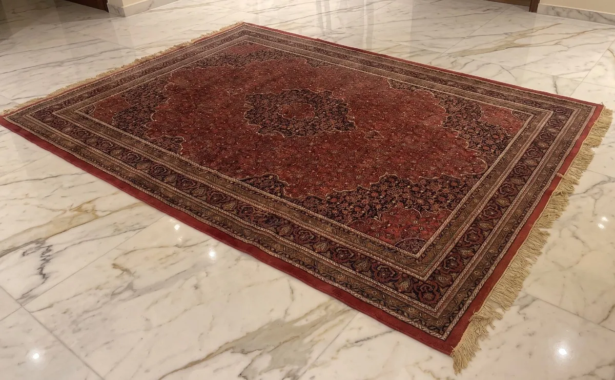 This is a good old hand knotted carpet - Image 4