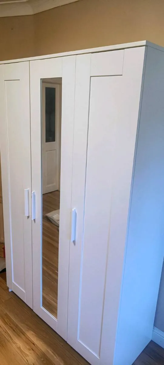 Simple white Wardrobe - Image 1