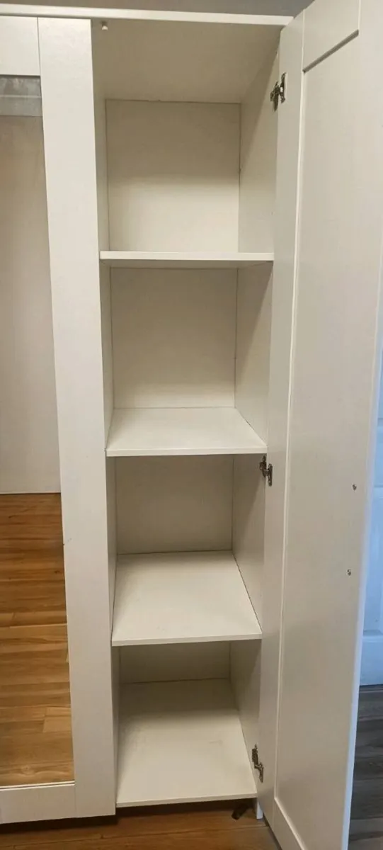 Simple white Wardrobe - Image 4