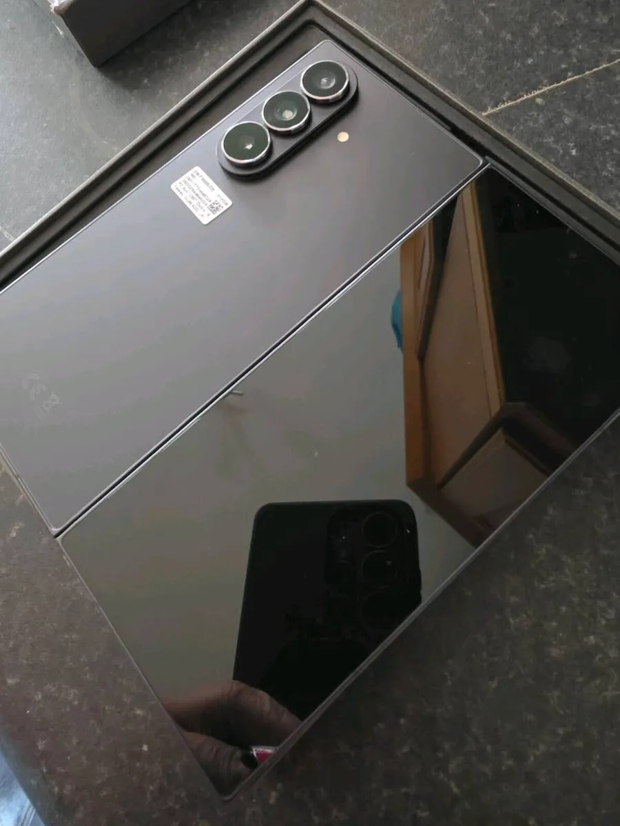 Samsung Galaxy Z Fold 7 - Image 2