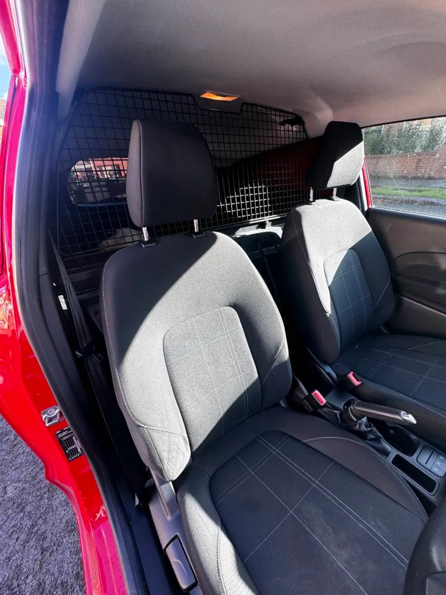2020 Ford Fiesta Trend Van 1.5 TDCi 85bhp - Image 4