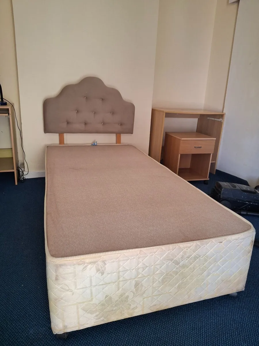 Bed base