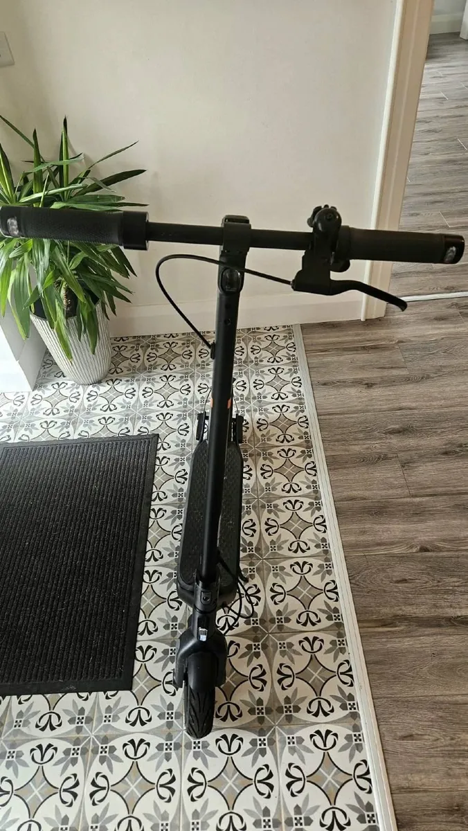Ninebot Kick scooter for sale - Image 4