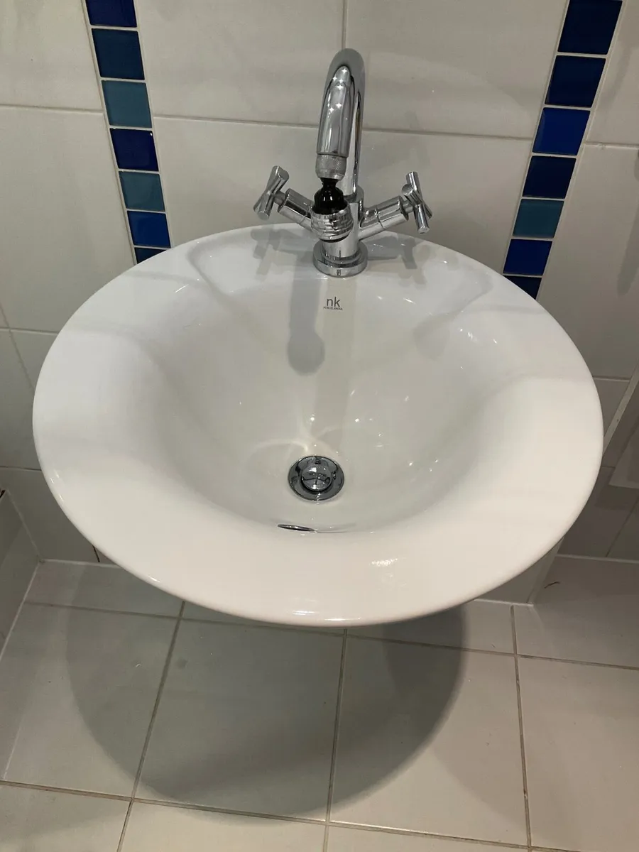 Bathroom sink (PORCELANOSA) - Image 3