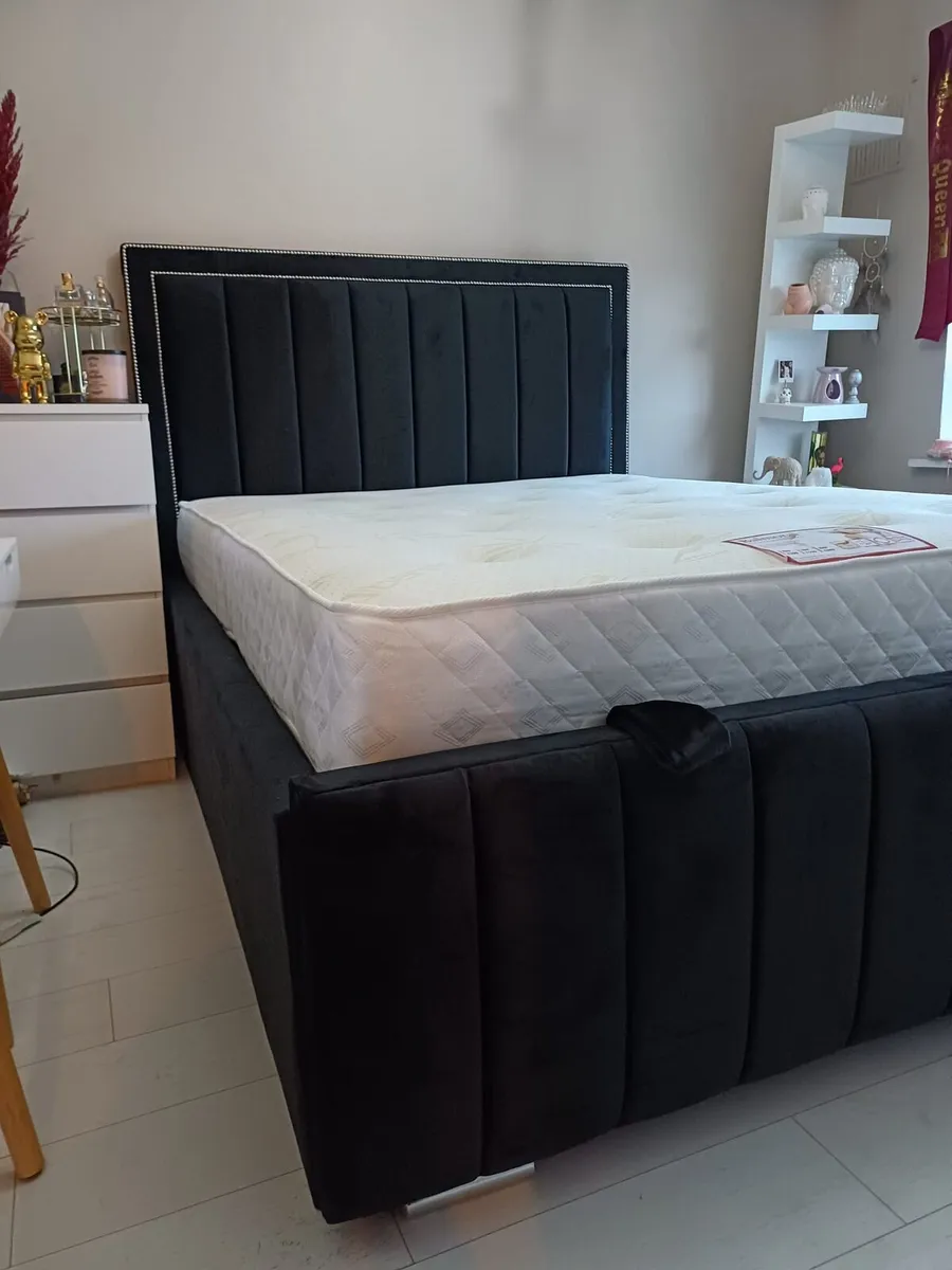 Bed - Image 2