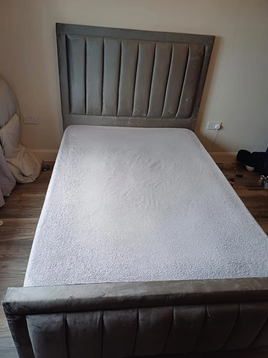 Bed - Image 3