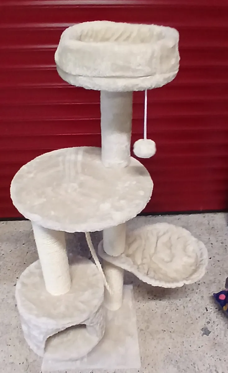 Cat Bed Tower - Image 1