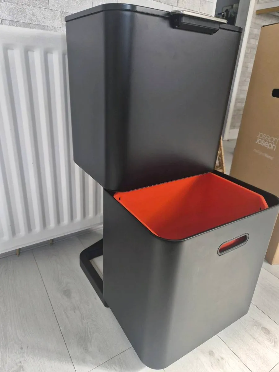 Joseph Joseph Intelligent Waste 60 litre Totem bin - Image 4